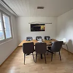 Privatunterkunft Hoch Ueber Bern-Steibruch Bolligen Lejlighed *